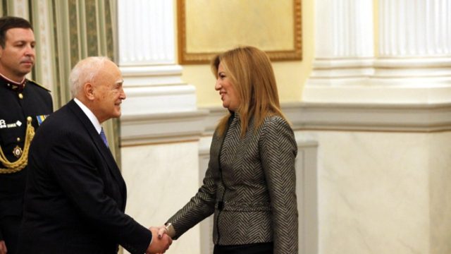 Κάρολος Παπούλιας: Ο θρήνος και τα λόγια του για την Φώφη Γεννηματά που σπάραξαν καρδιές