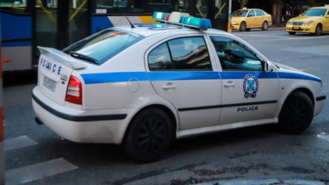 Επεισόδιο έξω από ΕΠΑΛ στο Αιγάλεω – Κλειστό το ρεύμα Θηβών προς Αιγάλεω
