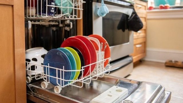 Προσοχή! Αυτό είναι το αντικείμενο που δεν πρέπει να βάζετε ποτέ στο πλυντήριο πιάτων