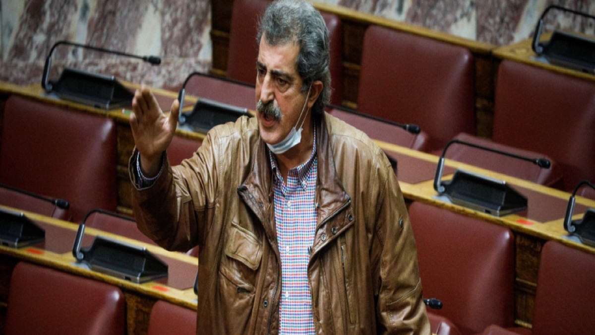 “Χείμαρρος” Πολάκης στην Βουλή: Αμφισβητεί εμμέσως τους εμβολιασμούς – Ευθεία αντιπαράθεση με Πλεύρη