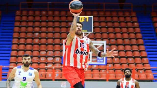 Basket League: “Περίπατος” Ολυμπιακού με… κατοστάρα στην Λάρισα