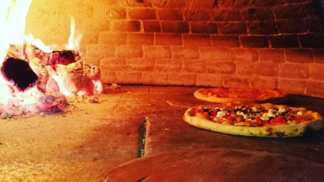 “Xmas movie nights” με λαχταριστή πίτσα από το Chef in Love