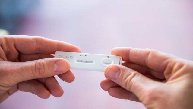 Συνεχίζεται η δωρεάν διάθεση των self test – Ποιους αφορά