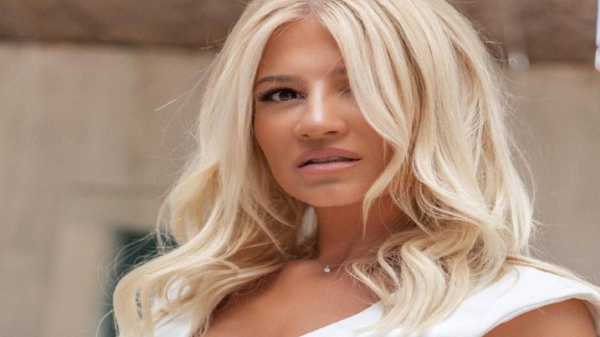 Αυτό είναι το πραγματικό πρόσωπο της Φαίης Σκορδά! Άβαφτο και χωρίς μακιγιάζ (photo)