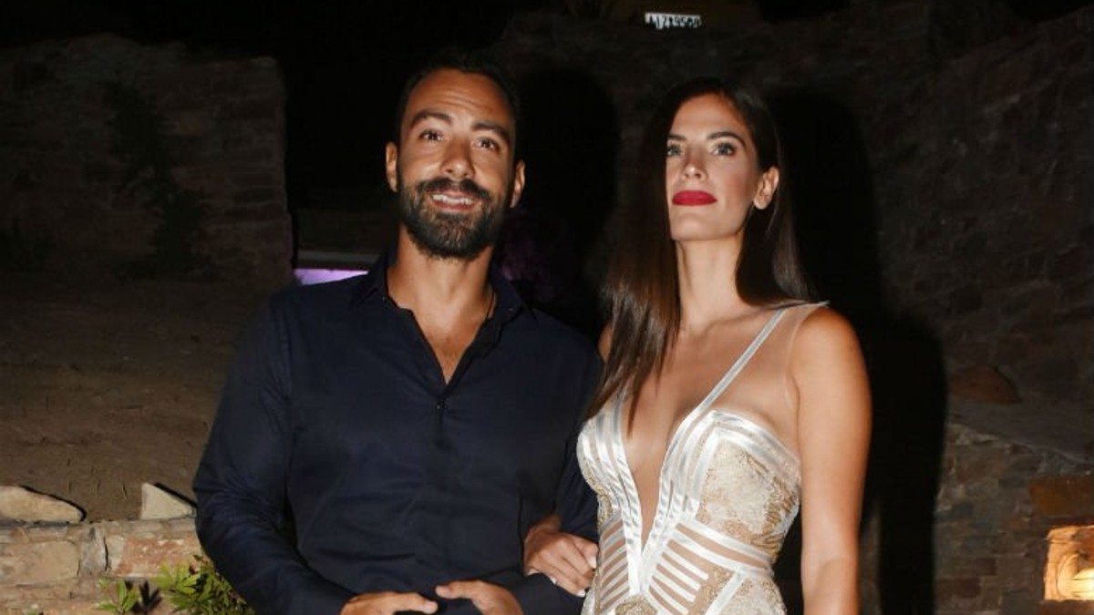 Παλάτι με… πιάτο όλη την Αθήνα: Το εντυπωσιακό νέο σπίτι του Σάκη Τανιμανίδη και της Χριστίνας Μπόμπα