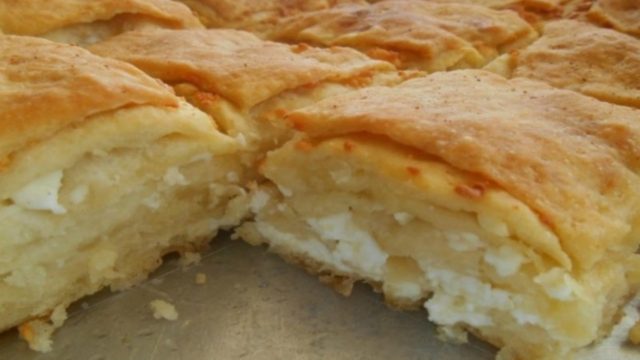 Πανεύκολη τυρόπιτα με 2 κινήσεις έτοιμη σε 10΄ για το φούρνο