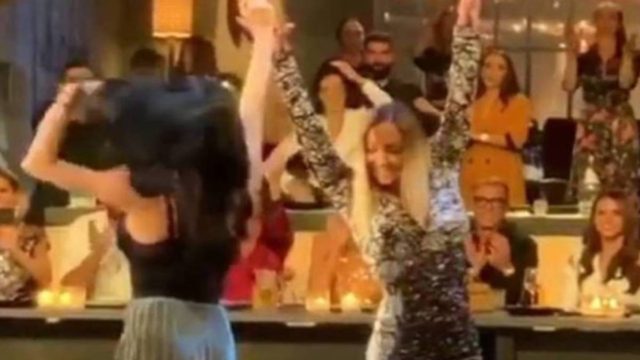 2 Ελληνίδες τραγουδίστριες σηκώνονται στον Σπύρο Παπαδόπουλο να χορέψουν τσιφτετέλι! Λίγο μετά τα likes έπεσαν βροχή