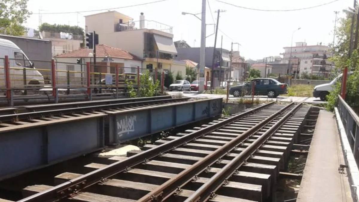 Τραγωδία στο Βόλο: Άνδρας αυτοκτόνησε πέφτοντας στις ράγες του τρένου