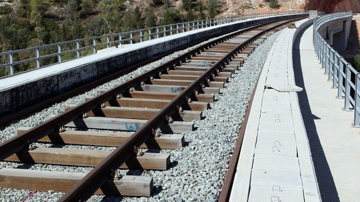Παραδόθηκαν στον ΟΣΕ 190 χλμ. γραμμής στον άξονα Αθήνα-Θεσσαλονίκη-Προμαχώνας