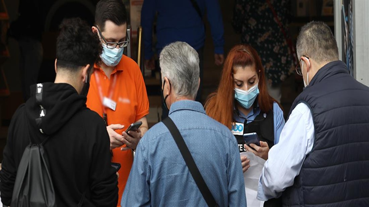 Κορωνοϊός: Χειροπέδες και πρόστιμα για ψώνια με… δανεικό πιστοποιητικό!