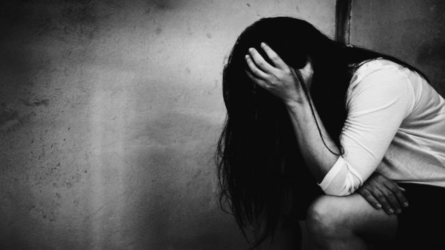 Υπόθεση βιασμού 24χρονης – Θεσσαλονίκη: Τι φοβάται το θύμα – Η έρευνα για το κύκλωμα με τις διασυνδέσεις στο εξωτερικό (video)