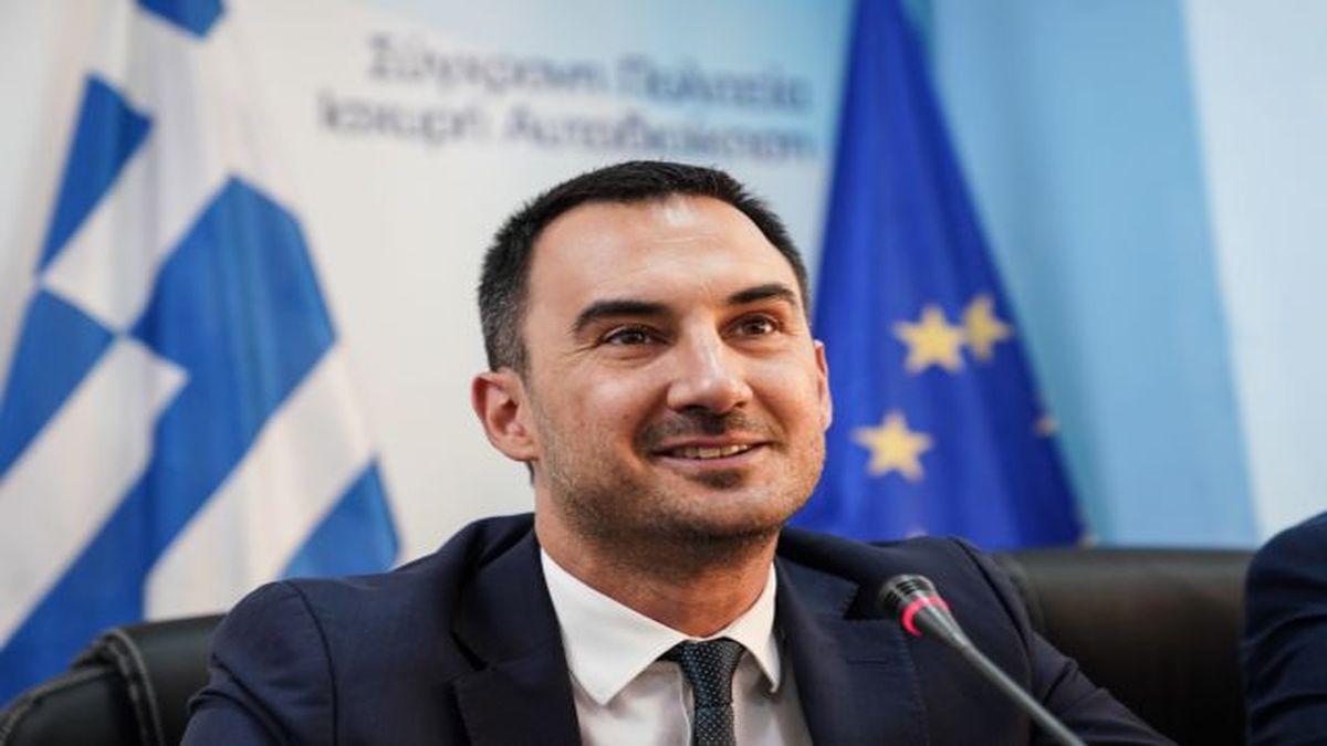 Θετικός στον κορωνοϊό ο Αλέξης Χαρίτσης – Είχε εμβολιαστεί και με τις τρεις δόσεις