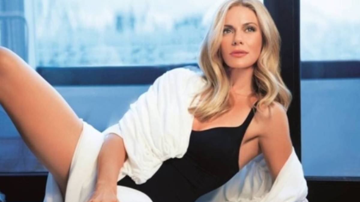 Ποιος Μιχάλης Χατζηγιάννης; Η Ζέτα Μακρυπούλια ερωτικά με άλλη γυναίκα!
