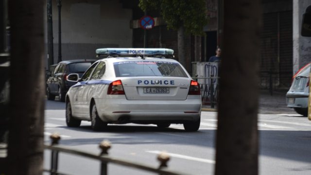 “Σαφάρι” της ΕΛΑΣ για τους διαρρήκτες της Μυκόνου: Αρπάζουν χρήματα, κοσμήματα, ακόμα και… κουβέρτες
