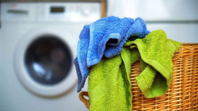 Έβαλε λεμόνι στη μπουγάδα της και αυτό που συνέβη δεν θα το πιστεύετε