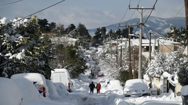 Κακοκαιρία «Ελπίδα» – Διακοπές ρεύματος: Βλάβες σε 15 γραμμές σε όλη την Αττική – Αναλυτικά, η λίστα