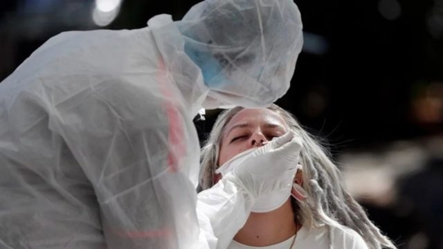 “Βράζει” με 6.853 κρούσματα η Αττική – Πάνω από 2.000 μολυνσεις στη Θεσσαλονίκη