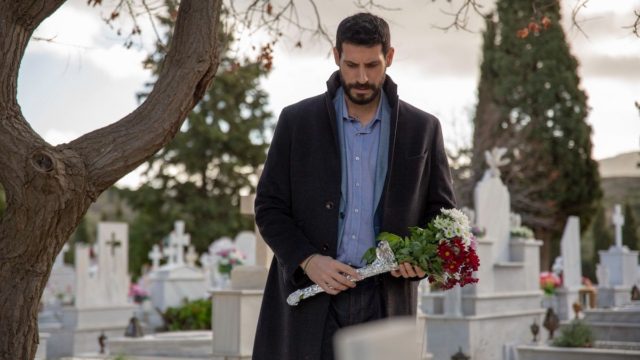 Σασμός: Η Μαρίνα δέχεται τον Άγγελο σαν γιο της μετά τον χαμό του Πέτρου
