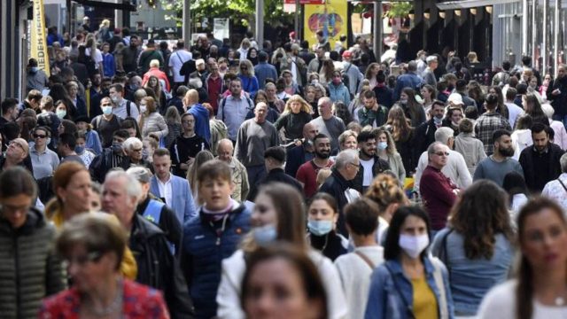 Κορωνοϊός – “Ανοσία της αγέλης”: Πως επετεύχθη στην Δεσκάτη – Το μοντέλο της κωμόπολης των Γρεβενών (video)