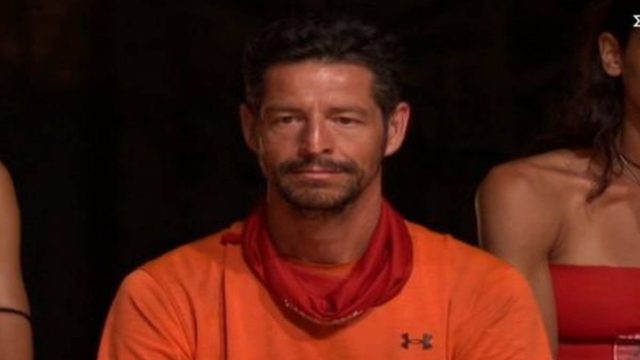 Survivor spoiler 20/01: Σε έξαλλη κατάσταση ο Απόστολος Ρουβάς πίσω από τις κάμερες! Τι συνέβη μετά το συμβούλιο του νησιού