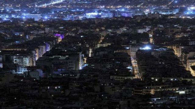 “Συσκότιση”:  Παραμένει το μπλακ άουτ σε Φιλοθέη και Νέα Σμύρνη – Χωρίς ρεύμα πάνω από 8 ώρες