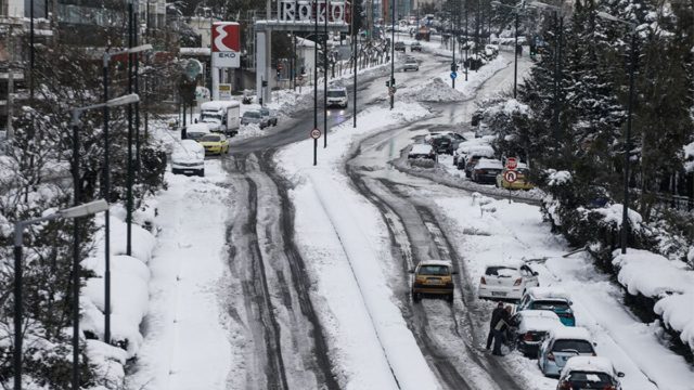Χάος στην Αττική: Κλειστοί δρόμοι για 3η μέρα – Πού είναι οι δήμαρχοι;
