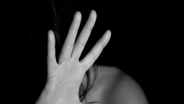 Νέο περιστατικό βίας στην Κρήτη: Συνελήφθη 24χρονος για επίθεση στη μητέρα του – Οδηγείται σε ψυχιατρική κλινική