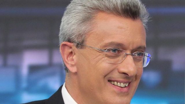 Νίκος Χατζηνικολάου: Δε φαντάζεστε ποιος είναι πρώτος του ξάδελφος!