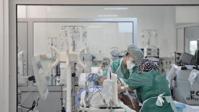 Ανείπωτη θλίψη στη Λαμία: Και άλλος νεκρός από κορωνοϊό – Διασωληνωμένος 45χρονος