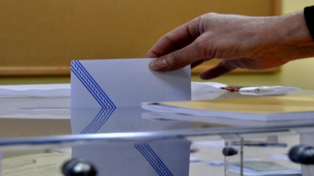 Φέρνει… κάλπες το 2022; Ποιοι αιρετοί κινδυνεύουν να χάσουν αξιώματα