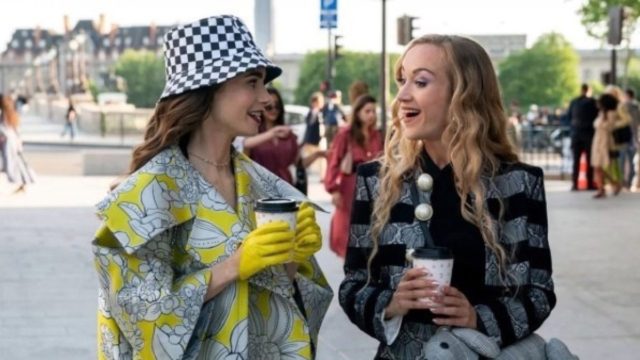 Emily in Paris: Τα κομμάτια που φόρεσε η πρωταγωνίστρια από τα ZARA – Εμείς τα βάλαμε ήδη στο καλάθι