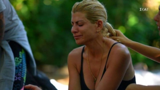 Survivor 5: Οργισμένη η αδερφή της Ευρυδίκης Παπαδοπούλου με τον Βαλάντη – «Δεν χρειαζόταν τον καρκίνο να…»