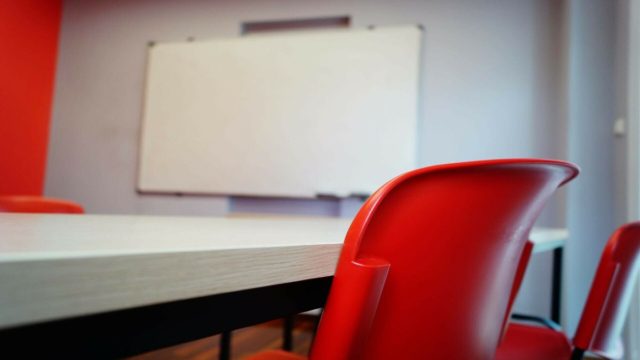Μετάλλαξη Όμικρον: Ανοιγούν τα φροντιστήρια τη Δευτέρα (3/1) – Ξέσπασαν έντονες αντιδράσεις