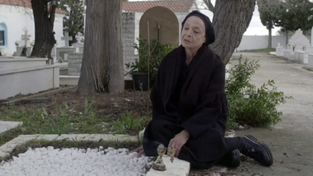 Σοκ στον «Σασμό»: Η γιαγιά Ειρήνη πέφτει νεκρή!