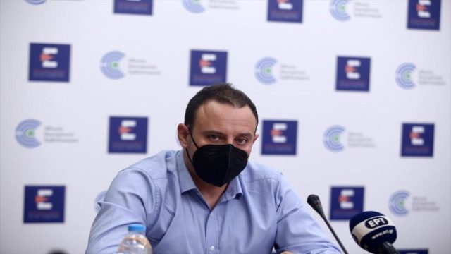 Γκίκας Μαγιορκίνης για μετάλλαξη Όμικρον: «Πιθανή αποκλιμάκωση σε δύο εβδομάδες» – Τι είπε για μέτρα (Video)