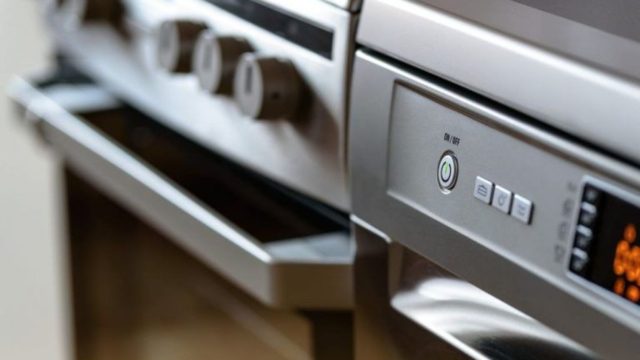 Ηλεκτρικές συσκευές: Με αυτόν τον έξυπνο τρόπο θα τις κάνετε να κρατήσουν για πάντα