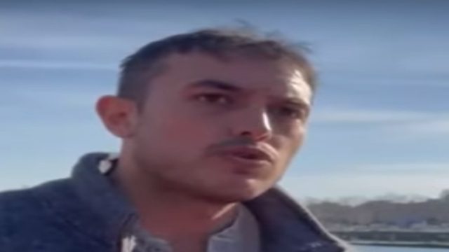 Συγκλονίζει ο Τούρκος που βαπτίστηκε Χριστιανός – Βούτηξε για τον Σταυρό: «Αυτό το χώμα είναι…» (video)