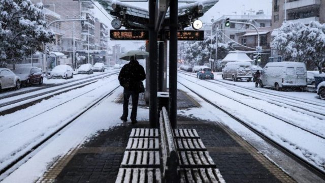 Κακοκαιρία Ελπίδα: Πώς κινούνται μετρό, ηλεκτρικός και τραμ