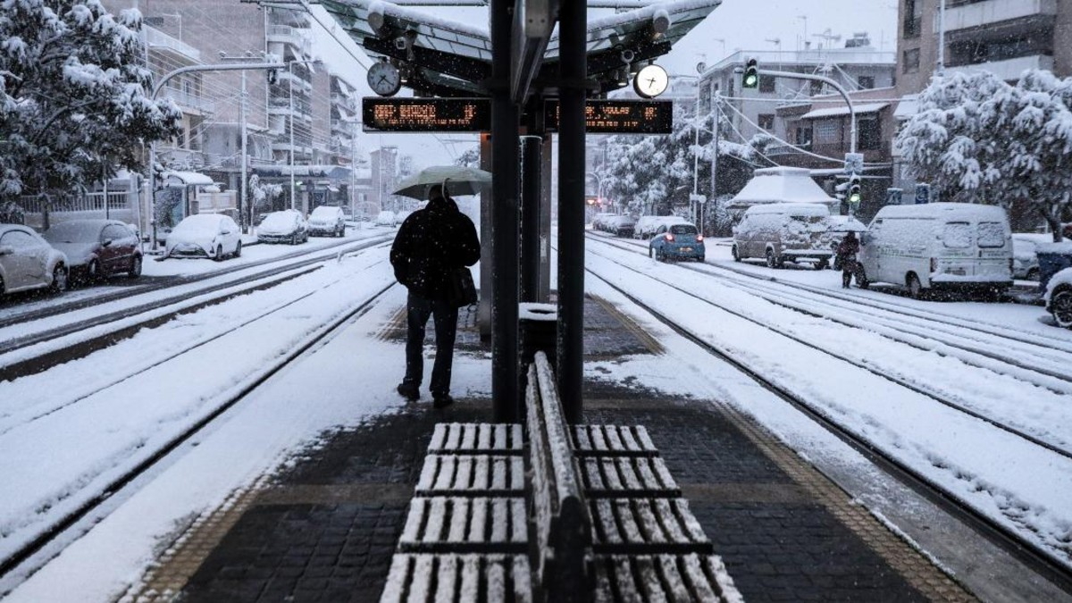 Κακοκαιρία Ελπίδα: Πώς κινούνται μετρό, ηλεκτρικός και τραμ