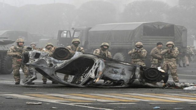 Καζακστάν: Δεκάδες νεκροί και χιλιάδες τραυματίες – Σκηνικά πολέμου
