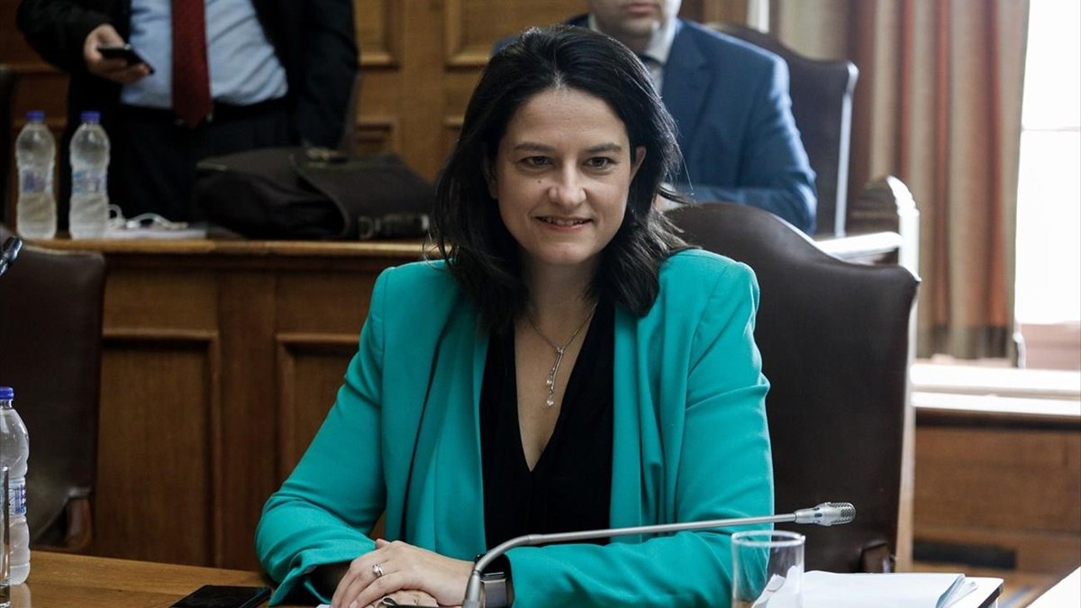 Νίκη Κεραμέως: Voucher 200 ευρώ για εκπαιδευτικούς