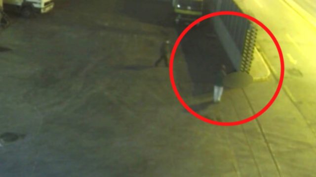 Κερατσίνι: Τι συνέβη με τους εργαζόμενους που έβλεπαν την 8χρονη εγκλωβισμένη να ξεψυχά – Με αργούς ρυθμούς προχωράει η έρευνα (Video)
