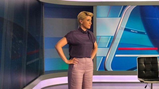 Σία Κοσιώνη εσύ; Έτσι ήταν η παρουσιάστρια πριν γίνει γνωστή και παντρευτεί τον Κώστα Μπακογιάννη