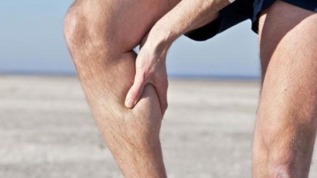 Σας έπιασε κράμπα; Η κίνηση που ανακουφίζει άμεσα