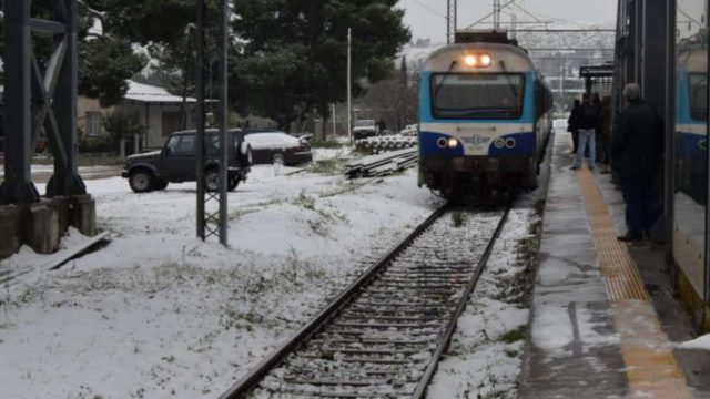 Κακοκαιρία Ελπίδα: Σύγκρουση τρένων στη Λιβαδειά με τραυματίες