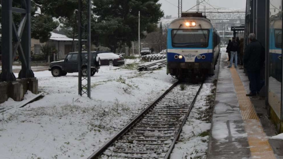 Κακοκαιρία Ελπίδα: Σύγκρουση τρένων στη Λιβαδειά με τραυματίες