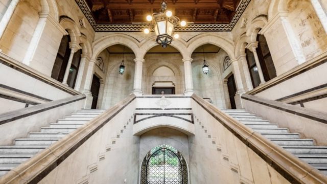 Θυμάστε το κάστρο στη Σικελία που εμφανίζεται στην ταινία “O Nονός”; Δεν θα πιστέψετε το πόσο πωλείται
