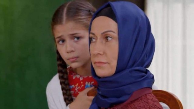 Elif: Η Μελέκ συνειδητοποιεί πως κάτι δεν πάει καλά με τη Ματσιντέ