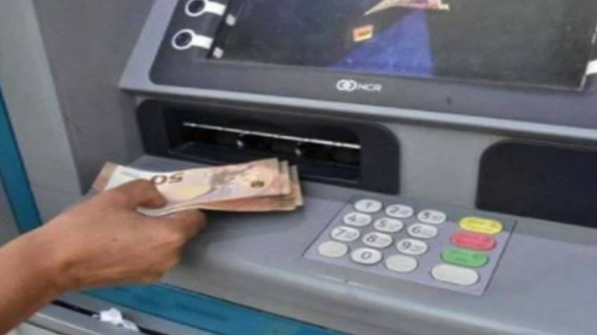 Συναγερμός σε ΑΤΜ: Μην κατεβάσετε ποτέ χρήματα σ’ αυτό το συγκεκριμένο μηχάνημα! Θα σας “φάει” λεφτά!