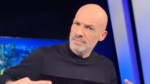 Σαν πίνακας ζωγραφικής: Αυτό είναι το τεράστιο και εντυπωσιακό σπίτι του Νίκου Μουτσινά